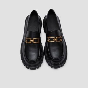 Lattelier leather loafers with chain - 9